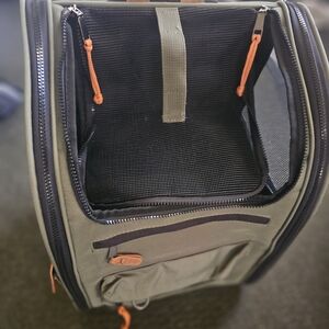 Stylish🧩♣️ Green and Brown Pet's Bag